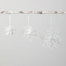 Load image into Gallery viewer, 3D Glitter Snowflake Christmas tree ornamentsa.

