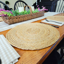 Load image into Gallery viewer, Jute 15&quot; Round Placemat
